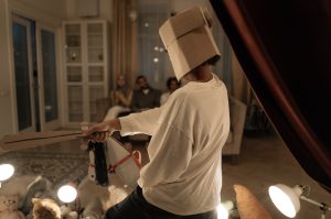 Μέχρι πότε θα «υποκρινόμαστε» ότι τα καταφέραμε; Η αλήθεια πίσω από το «fake it ’til you make it»